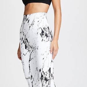 Beyond Yoga Olympus White Marble Leggings • S